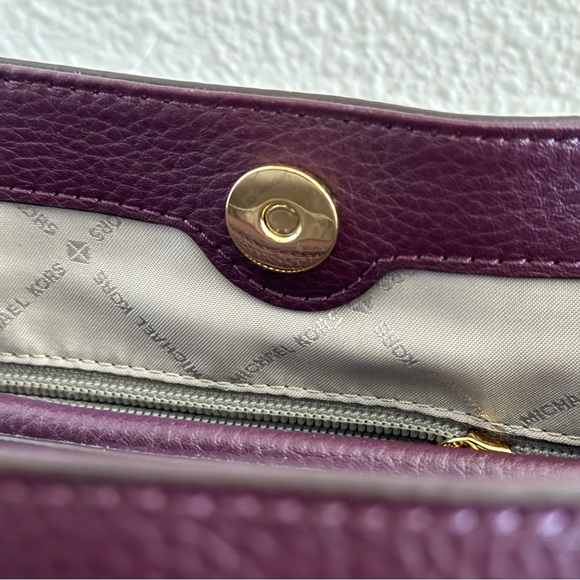 Michael Kors Purple Jet Set Chain Shoulder Bag - Picture 11 of 13